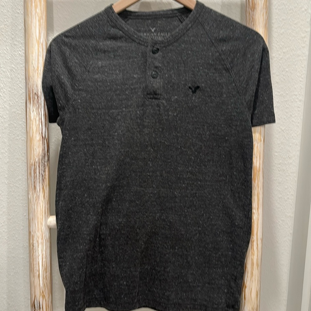 America Eagle Outfitters Henley